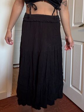 3/30$ Midi Skirt in Black